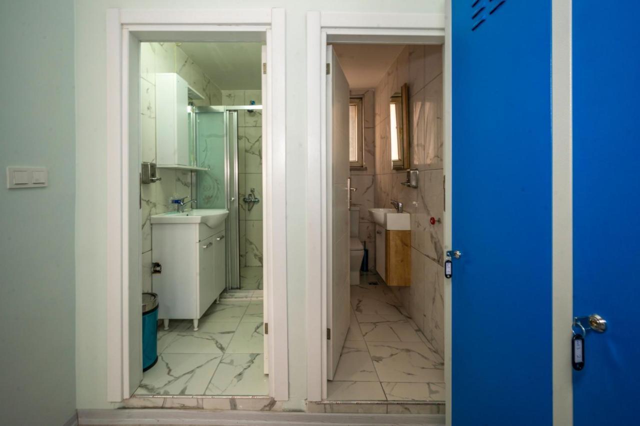 Xalila Hostel & Cafe Ladies Room Istanboel Buitenkant foto